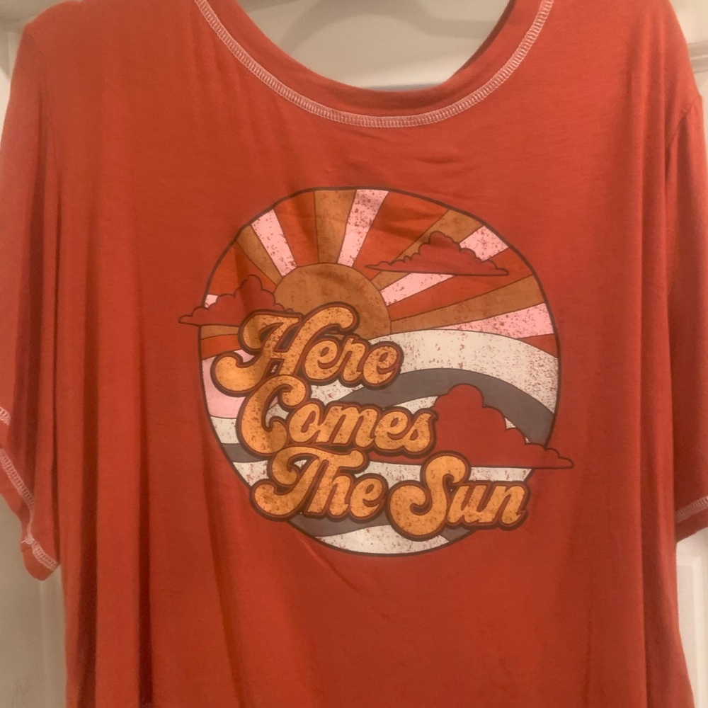 Graphic tee